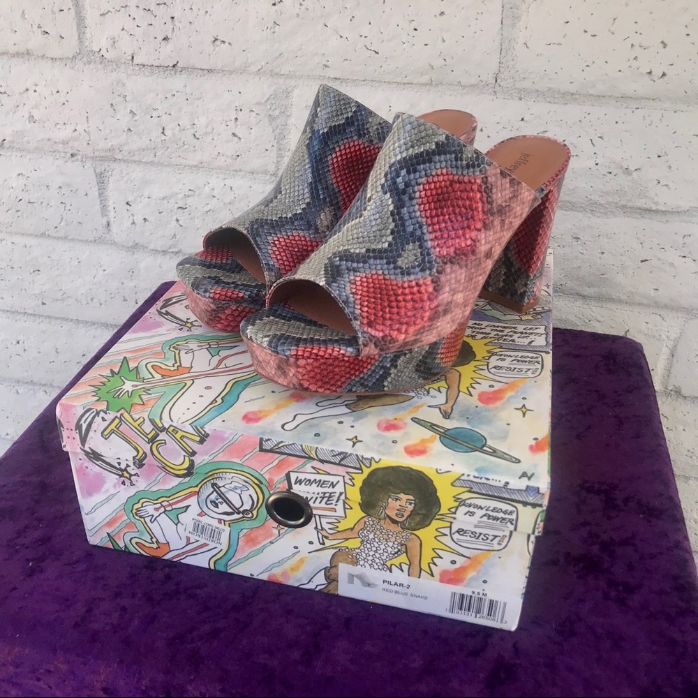 Jeffrey Campbell Wedge Heels Size